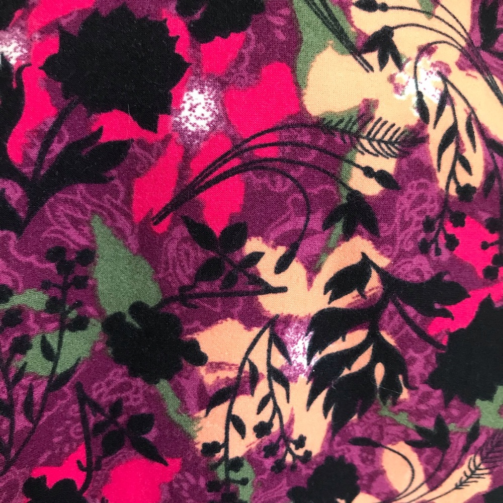 LuLaRoe Floral Leaves Red Pink Yellow Leggings - Picture 4 of 7